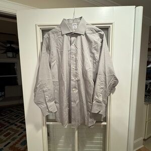 Men's Gray Dress Shirt